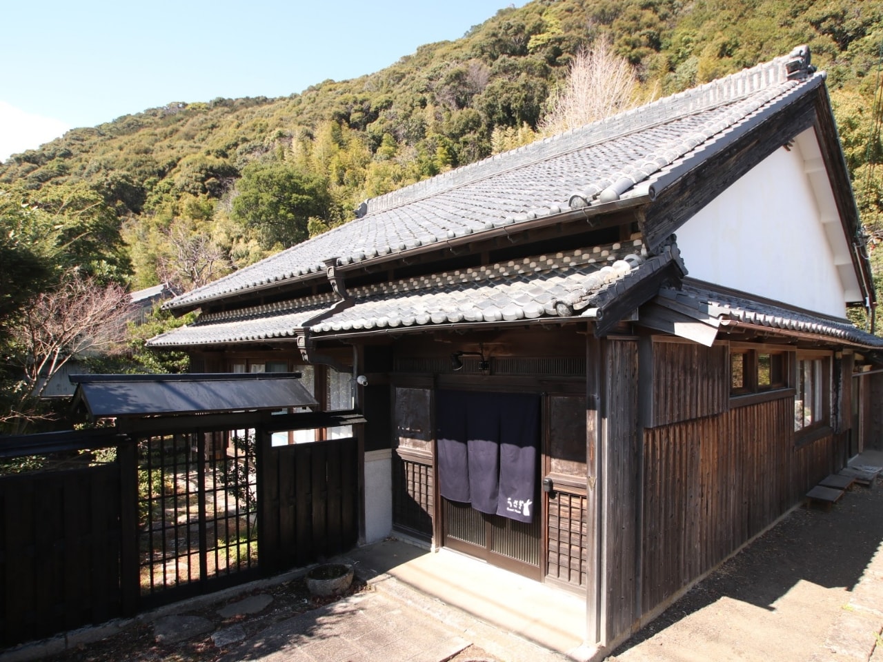guesthouse Usagi entrance